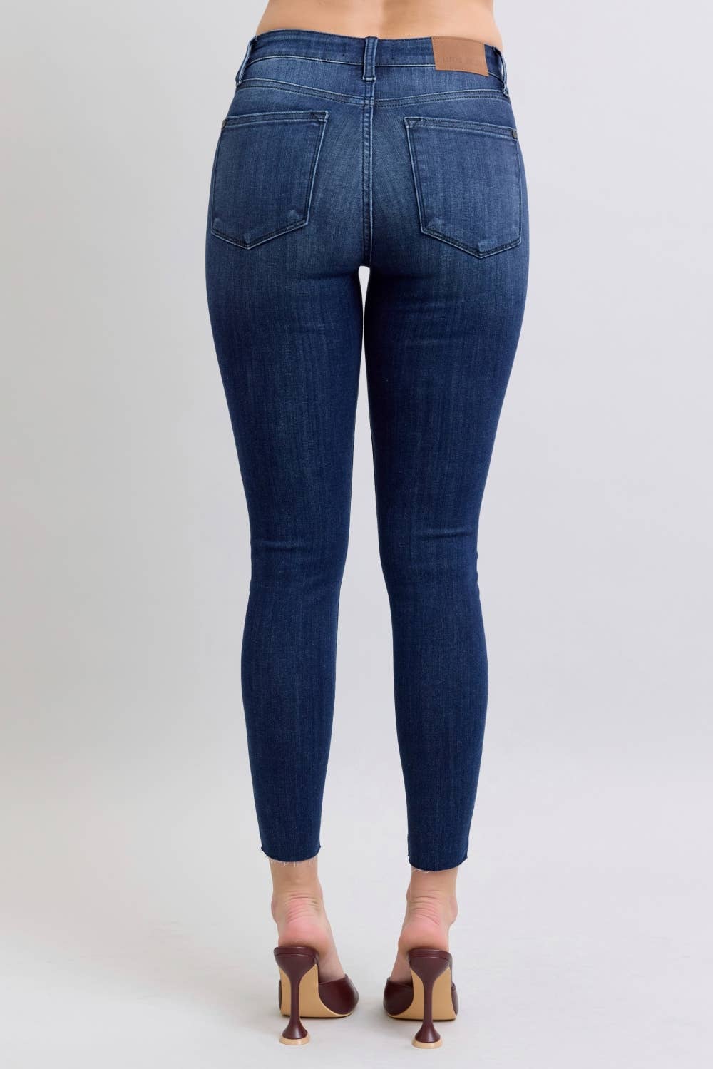 Mr Skinny w/ Raw Hem