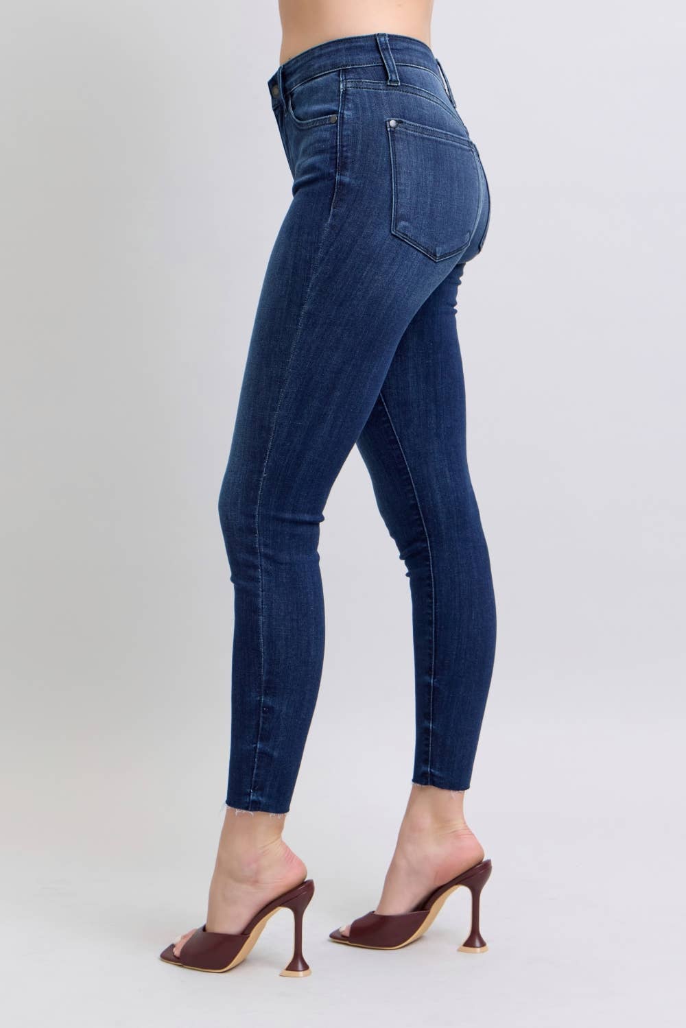 Mr Skinny w/ Raw Hem